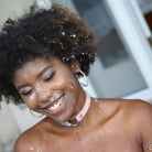 Daizy Cooper in 'Daizy Cooper - Cumbang'