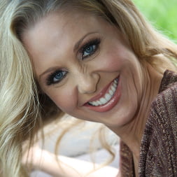 Julia Ann - Interracial Pickups