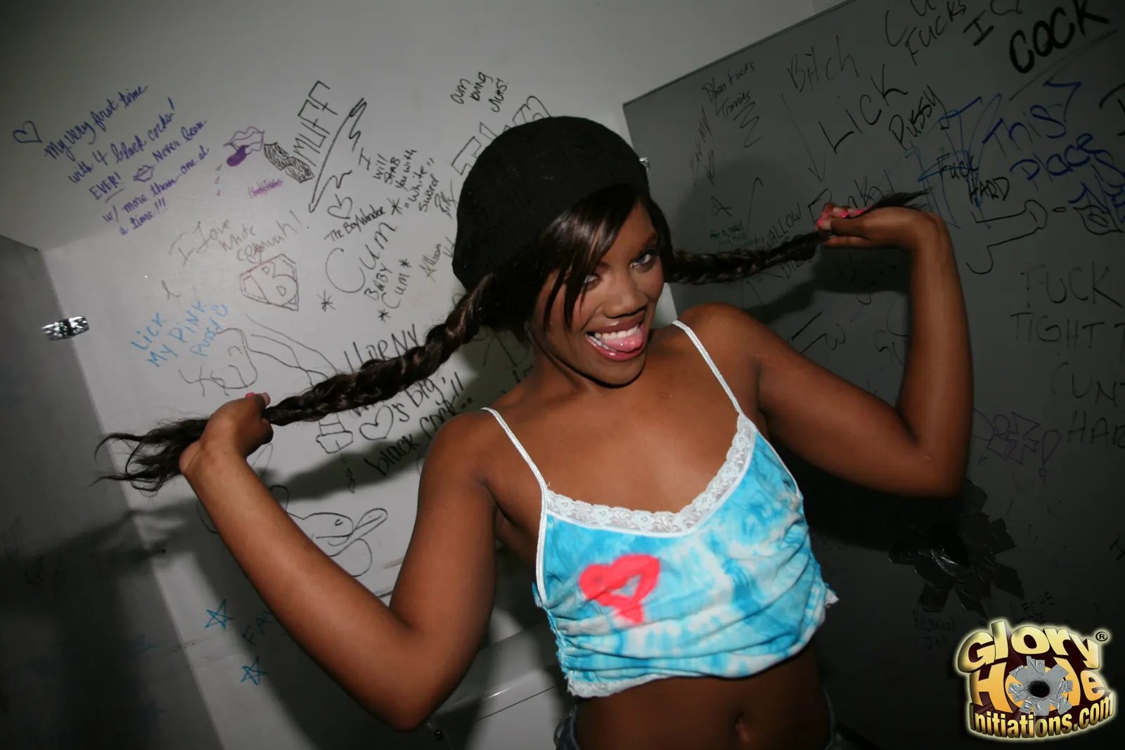 Mariah Kakes - Mariah Kakes - Iniciaciones en Glory Hole | Picture (5)