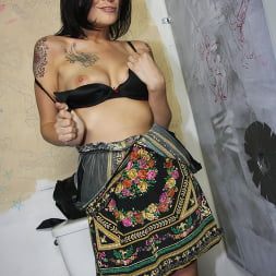 Vanessa Naughty - Glory Hole